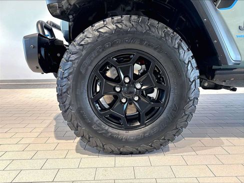 Used 2023 Jeep Wrangler Unlimited Rubicon 4xe AWD/4WD image 13