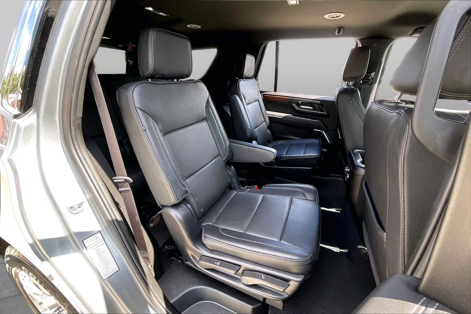 Used 2025 GMC Yukon Denali RWD image 20