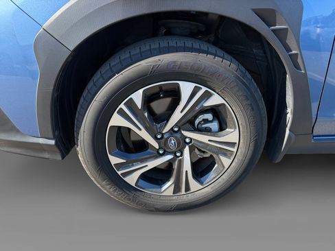 Used 2024 Subaru Crosstrek 2.0i Premium image 9