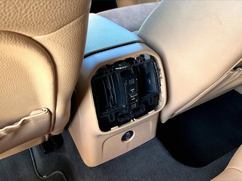 Used 2018 Porsche Macan image 28