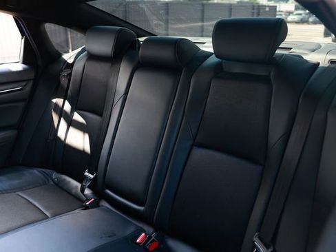 Used 2018 Honda Accord Sport image 11