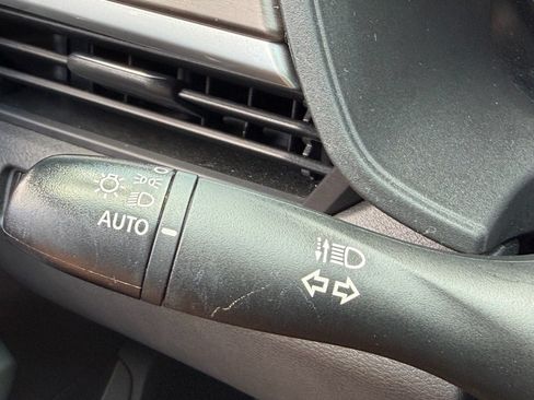Certified 2023 Nissan Altima 2.5 SV FWD image 29
