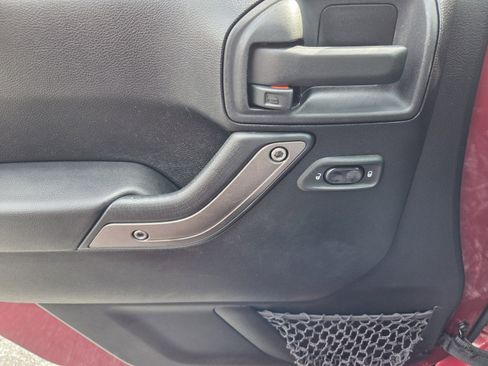 Used 2013 Jeep Wrangler Sport image 25