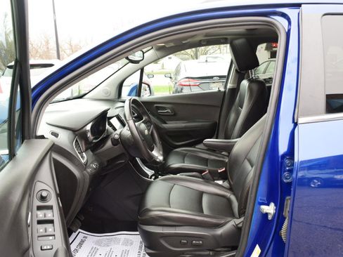 Used 2017 Chevrolet Trax Premier FWD image 31