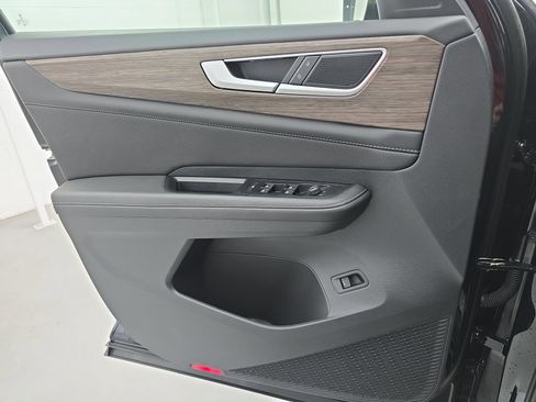 Certified 2025 Volkswagen Atlas SEL AWD/4WD image 28