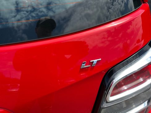 Used 2017 Chevrolet Sonic LT w/ Convenience Package FWD image 9