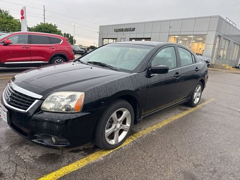 Used 2009 Mitsubishi Galant ES FWD image 2