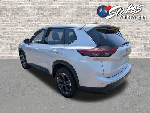 Used 2025 Nissan Rogue SV FWD image 6