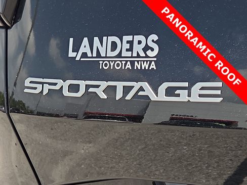 Used 2025 Kia Sportage SX FWD image 8