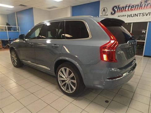 Used 2023 Volvo XC90 B6 Plus image 6