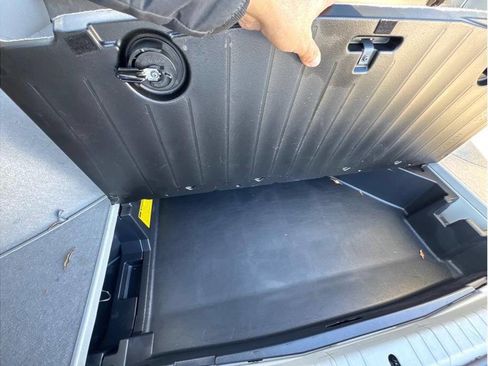 Used 2012 Toyota Prius Two image 17