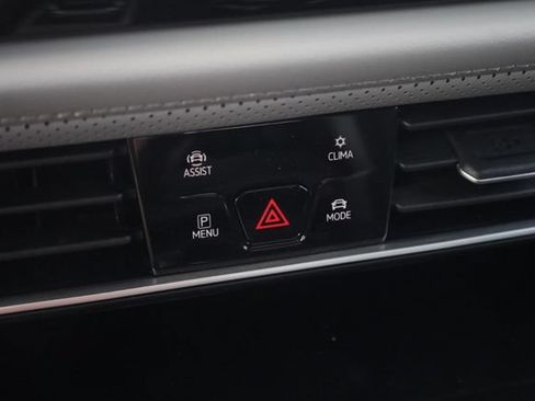New 2026 Volkswagen Atlas Peak Edition AWD/4WD image 16