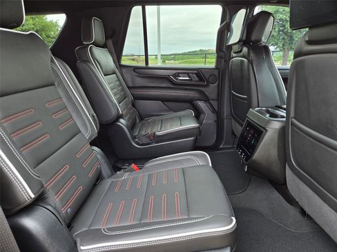 Used 2025 GMC Yukon AT4 Ultimate AWD/4WD image 33