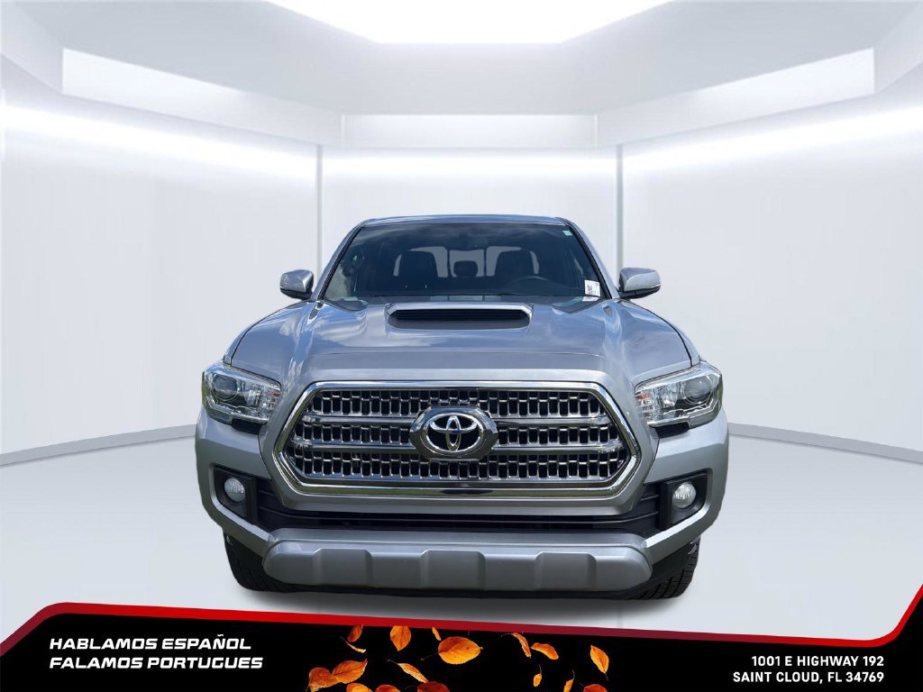 Used 2017 Toyota Tacoma TRD Sport w/ Tow Package RWD image 8
