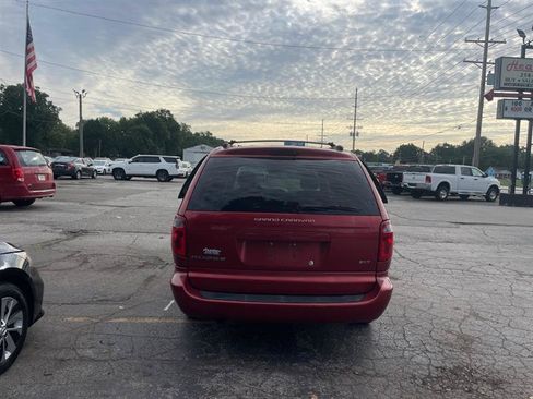 Used 2005 Dodge Grand Caravan SXT w/ Leather Interior Group FWD image 6