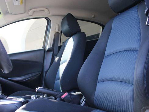 Used 2018 Toyota Yaris iA FWD image 15