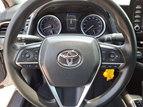 Used 2022 Toyota Camry LE w/ Carpet Mat Package (TMS) FWD image 20