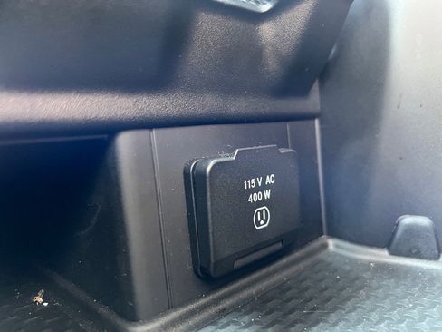 Used 2023 RAM 1500 Laramie image 20