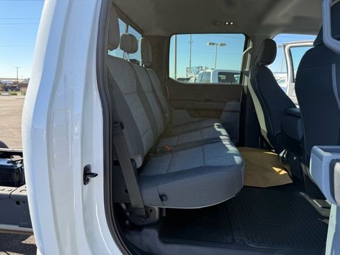New 2025 Ford F550 4x4 Crew Cab image 12