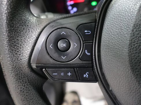 Used 2019 Toyota RAV4 XLE AWD/4WD image 32