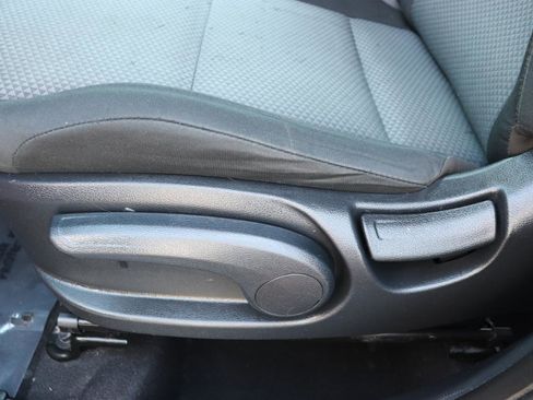 Used 2023 Kia Soul LX w/ LX Technology Package FWD image 39