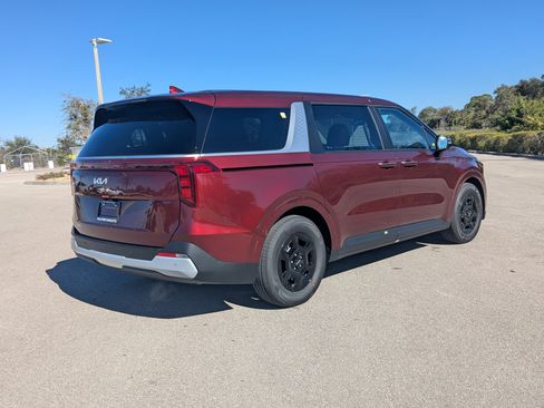 New 2026 Kia Carnival image 5