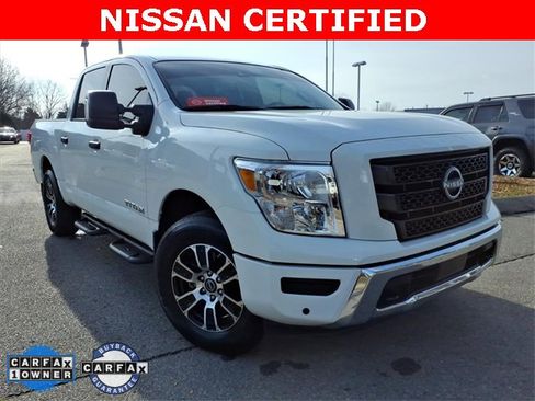 Certified 2024 Nissan Titan SV w/ SV Convenience Package image 1