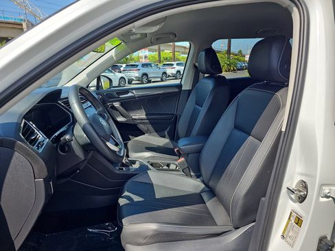 Used 2023 Volkswagen Tiguan SE FWD image 16