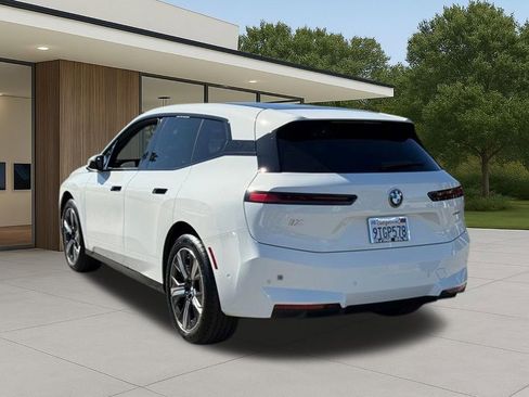 Used 2026 BMW iX xDrive45 w/ Premium Package image 12