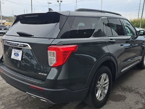 Used 2022 Ford Explorer XLT w/ Equipment Group 202A image 5