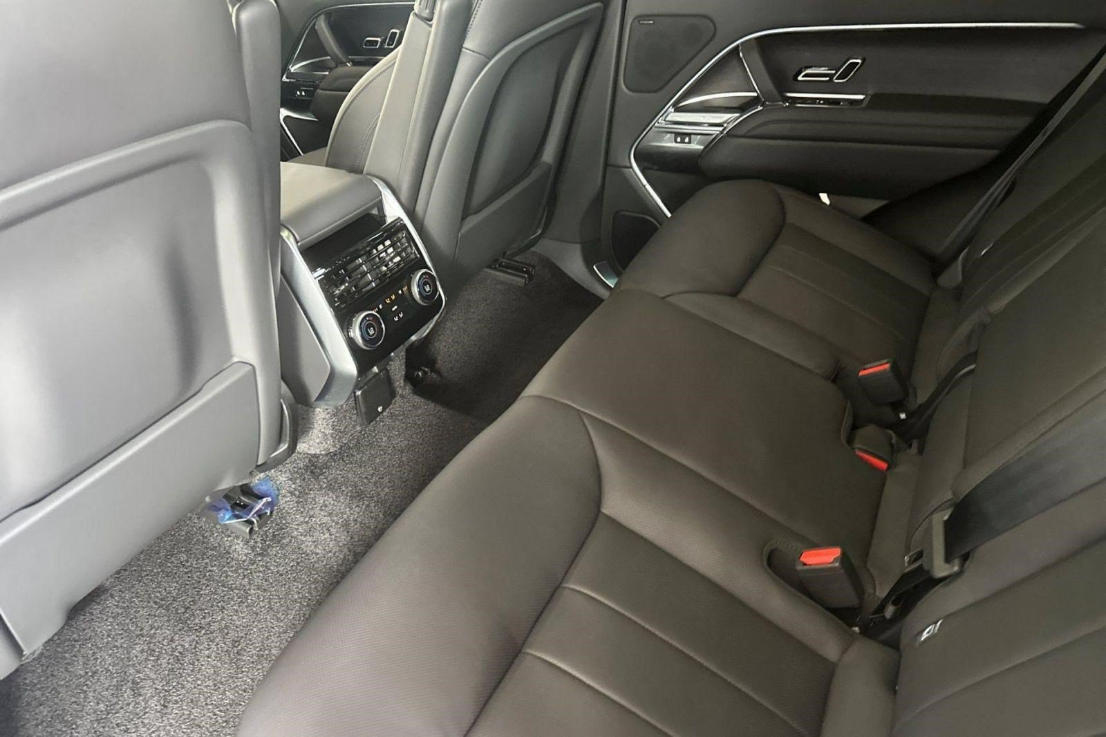 New 2026 Land Rover Range Rover SE AWD/4WD image 27