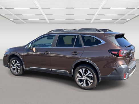 Used 2020 Subaru Outback Limited w/ Popular Package #2 AWD/4WD image 3