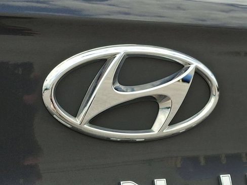 Used 2023 Hyundai Venue SEL w/ Cargo Package FWD image 29