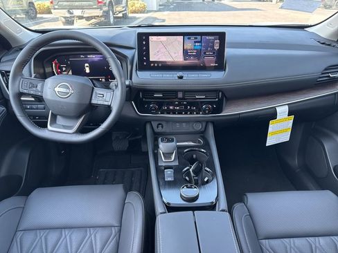 New 2026 Nissan Rogue Platinum AWD/4WD image 17