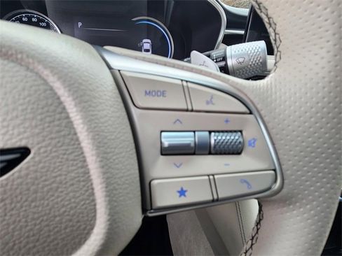 Used 2026 Genesis G70 2.5T Prestige image 8