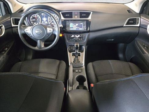 Used 2018 Nissan Sentra SR w/ Technology Package FWD image 13
