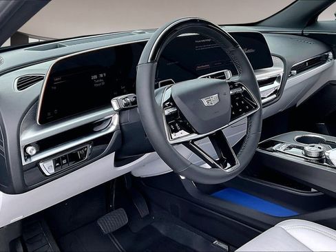 New 2026 Cadillac Lyriq Sport w/ LPO, Floor Liner Package image 6