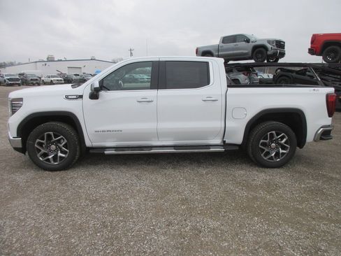 New 2026 GMC Sierra 1500 SLT w/ SLT Premium Plus Package image 10