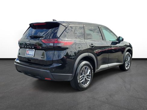 Used 2024 Nissan Rogue S AWD/4WD image 4