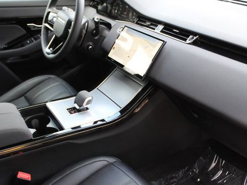 Used 2025 Land Rover Range Rover Evoque S image 27