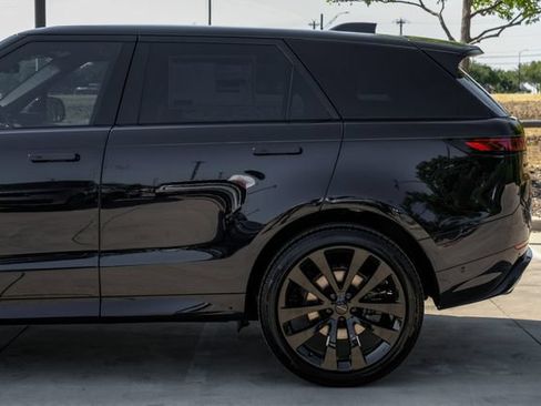 New 2026 Land Rover Range Rover Sport Dynamic SE AWD/4WD image 15