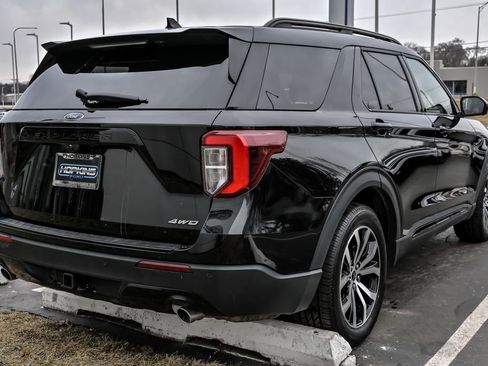 Used 2022 Ford Explorer ST-Line w/ Class IV Trailer Tow Package image 8