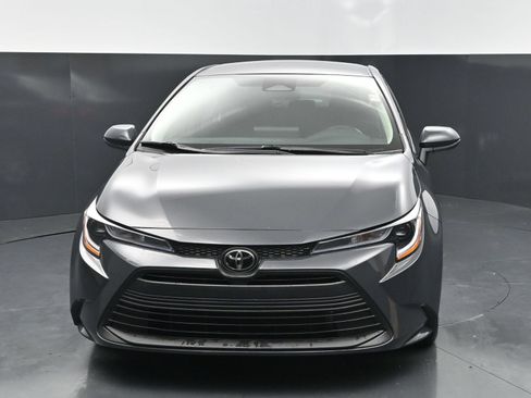 Used 2026 Toyota Corolla LE FWD image 8