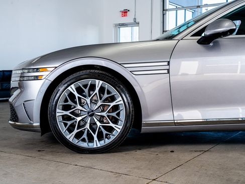 Used 2024 Genesis G90 3.5T image 9