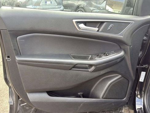 Used 2024 Ford Edge SEL image 19