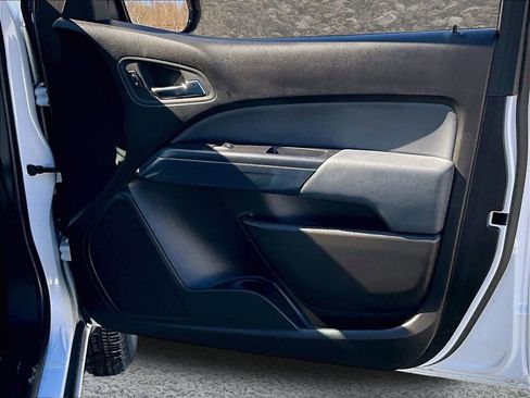 Used 2017 Chevrolet Colorado Z71 image 23