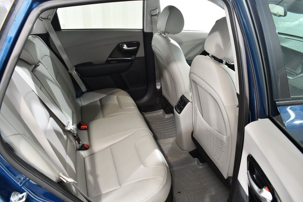 Used 2022 Kia Niro EX Premium FWD image 19