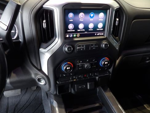 Used 2019 Chevrolet Silverado 1500 RST image 10