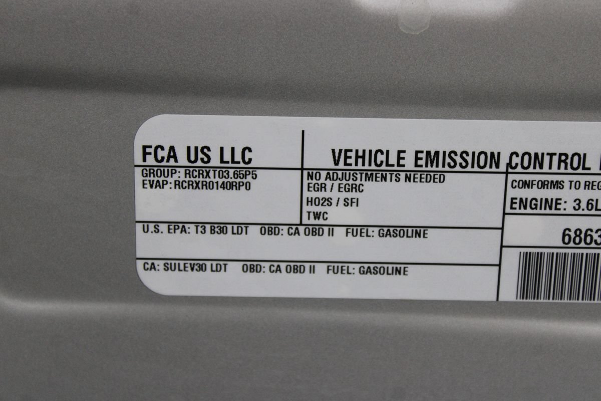 Used 2024 Chrysler Pacifica Touring-L FWD image 35