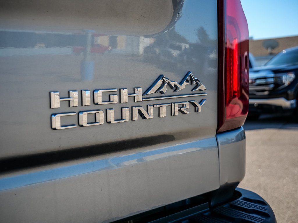 Used 2024 Chevrolet Silverado 3500 High Country w/ Technology Package AWD/4WD image 17